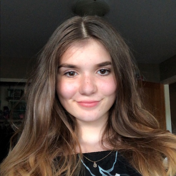 Meet your Posher, Chloe - Picture 1 of 1